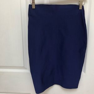 Form fitting indigo skirt
